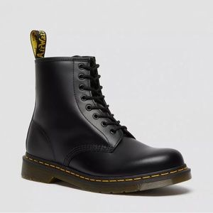 DR. MARTENS | 1460 Black Pascal Virginia Leather Combat Boots